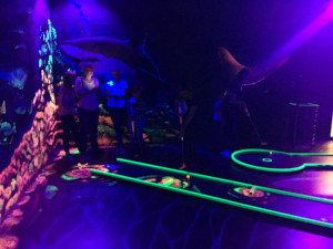 SJB-Jugend beim 4D Minigolf
